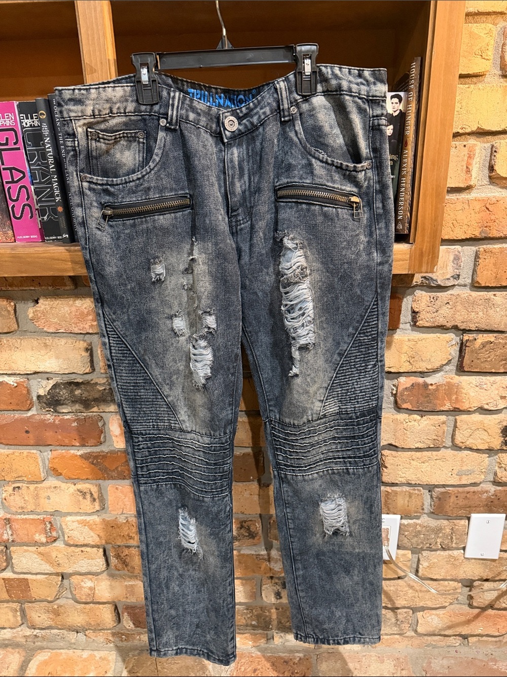 Trillnation Distressed Washed Black Men's Jeans with Zipper Pockets Sz 36/32